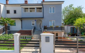 Apartment Luana